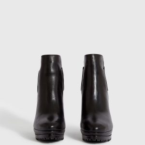 Sarris black leather boots for women - Image 2